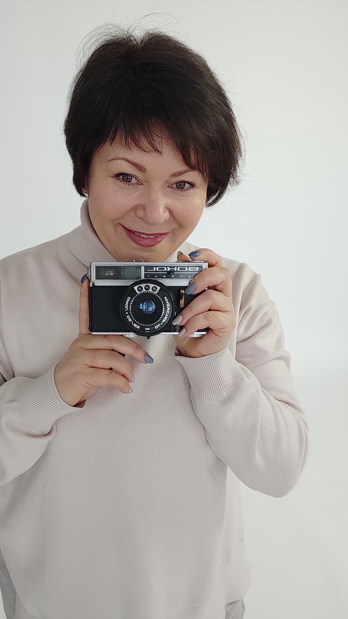 Елена создаёт визуальный контент